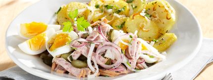 Angerichtes Gericht für das Rezept Wurstsalat mit Bratkartoffeln